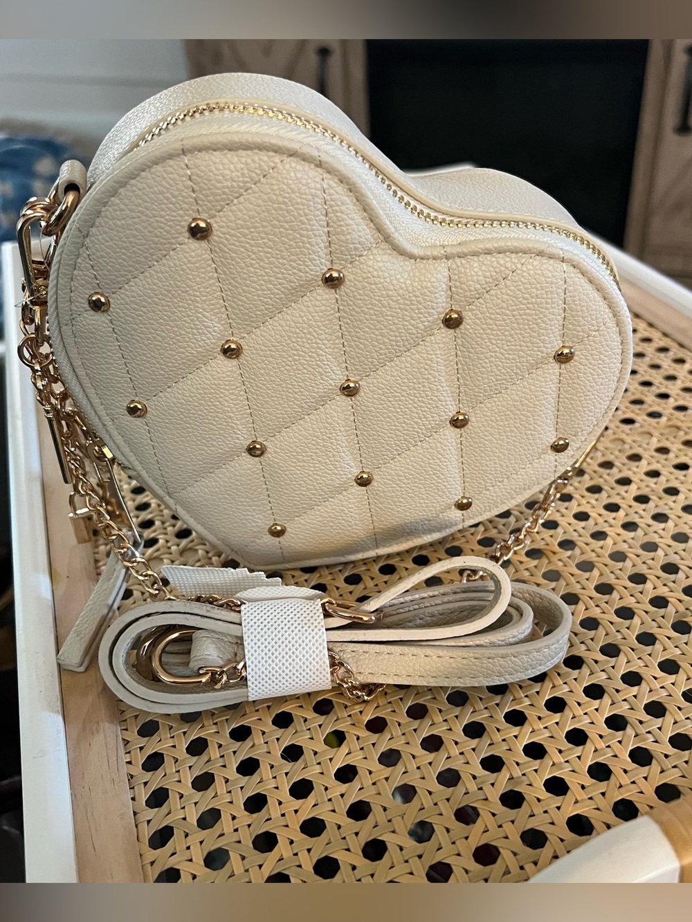 Chic Heart-Shaped Crossbody